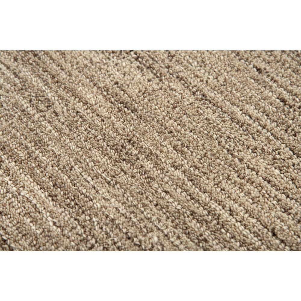 8' x 10' Hand-Tufted Rectangle Rug. Picture 3