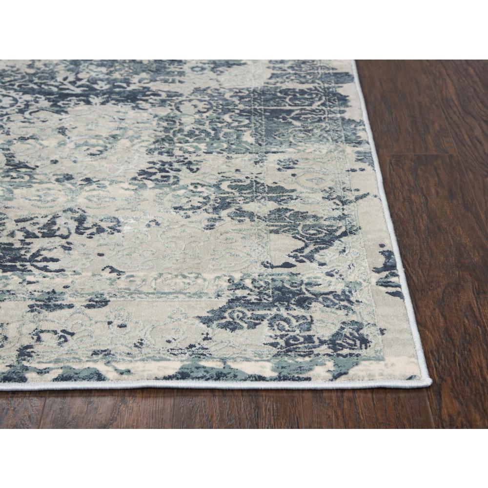 5' x 8' Machine-Made Rectangle Rug. Picture 3