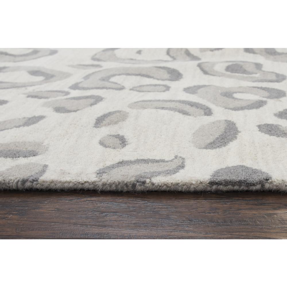 5' x 8' Hand-Tufted Rectangle Rug. Picture 4