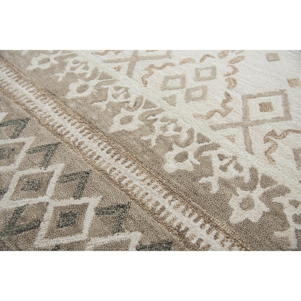 5' x 8' Hand-Tufted Rectangle Rug. Picture 4