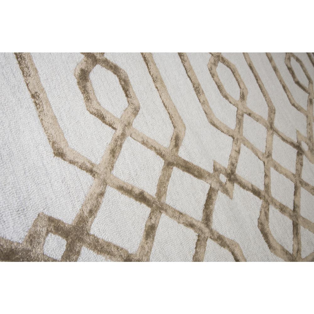 5' x 8' Hand-Tufted Rectangle Rug. Picture 2