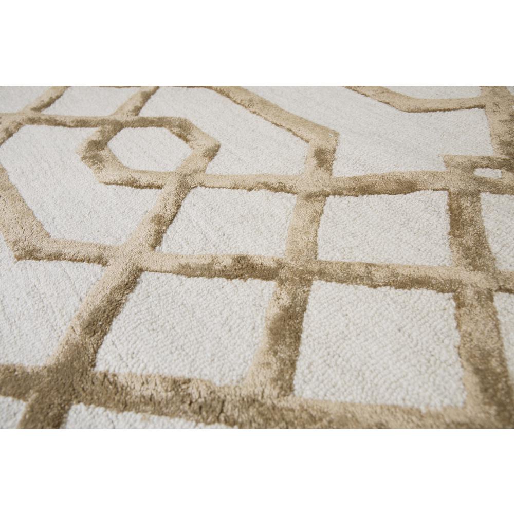 5' x 8' Hand-Tufted Rectangle Rug. Picture 3