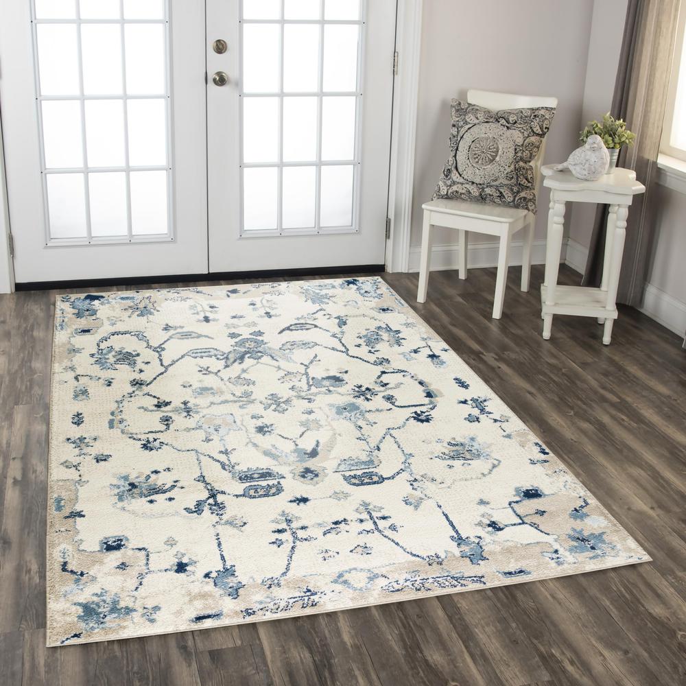 8' x 10' Machine-Made Rectangle Rug. Picture 2