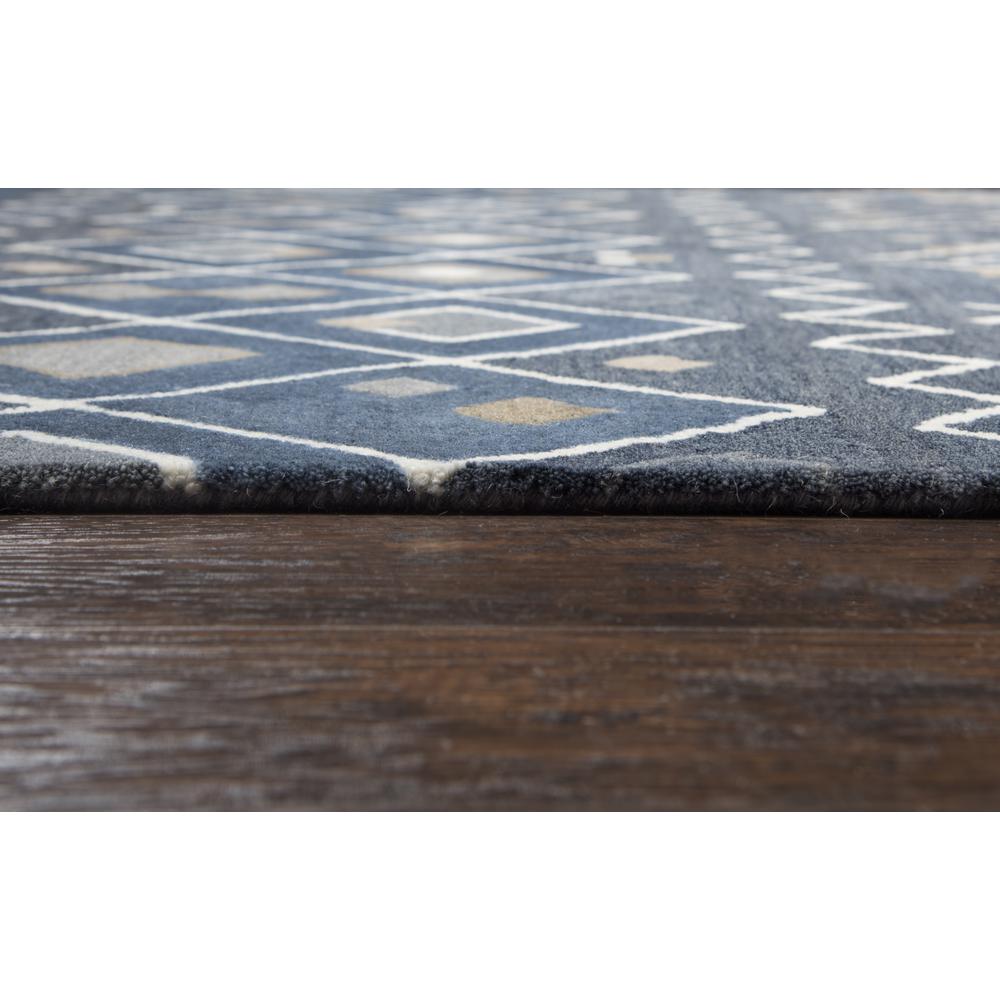 5' x 8' Hand-Tufted Rectangle Rug. Picture 4