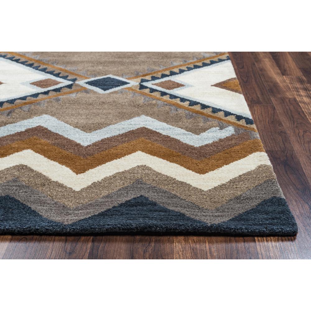 Hand Tufted Cut Pile Wool Rug, 5' x 8'. Picture 3