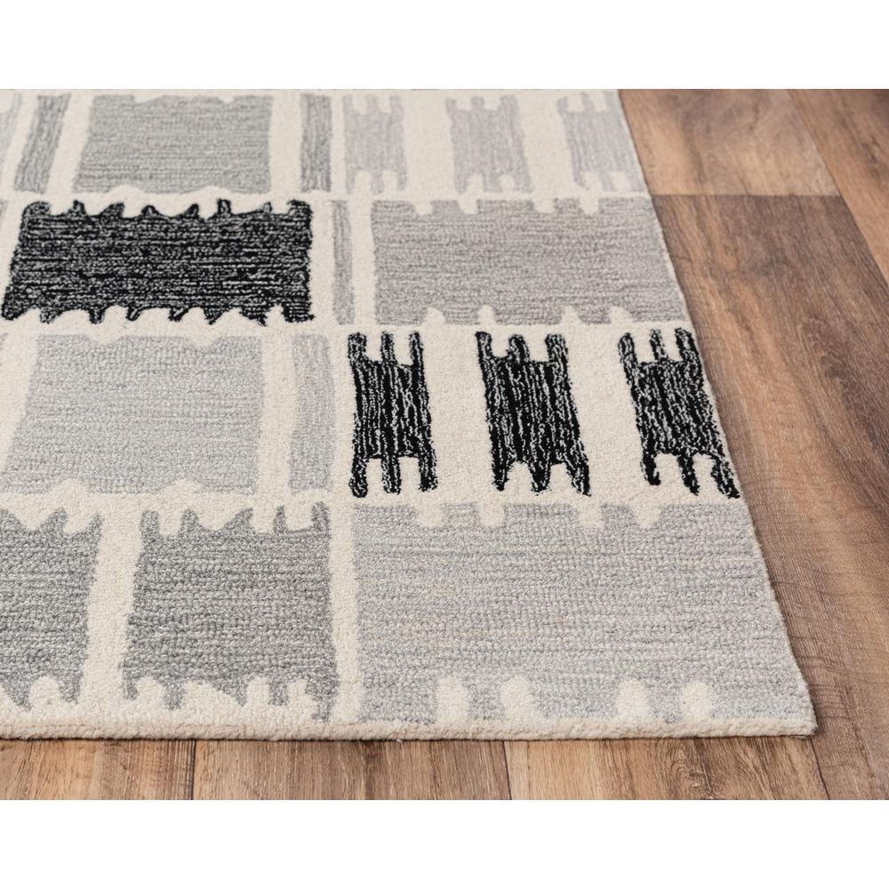 5' x 8' Hand-Tufted Rectangle Rug. Picture 1