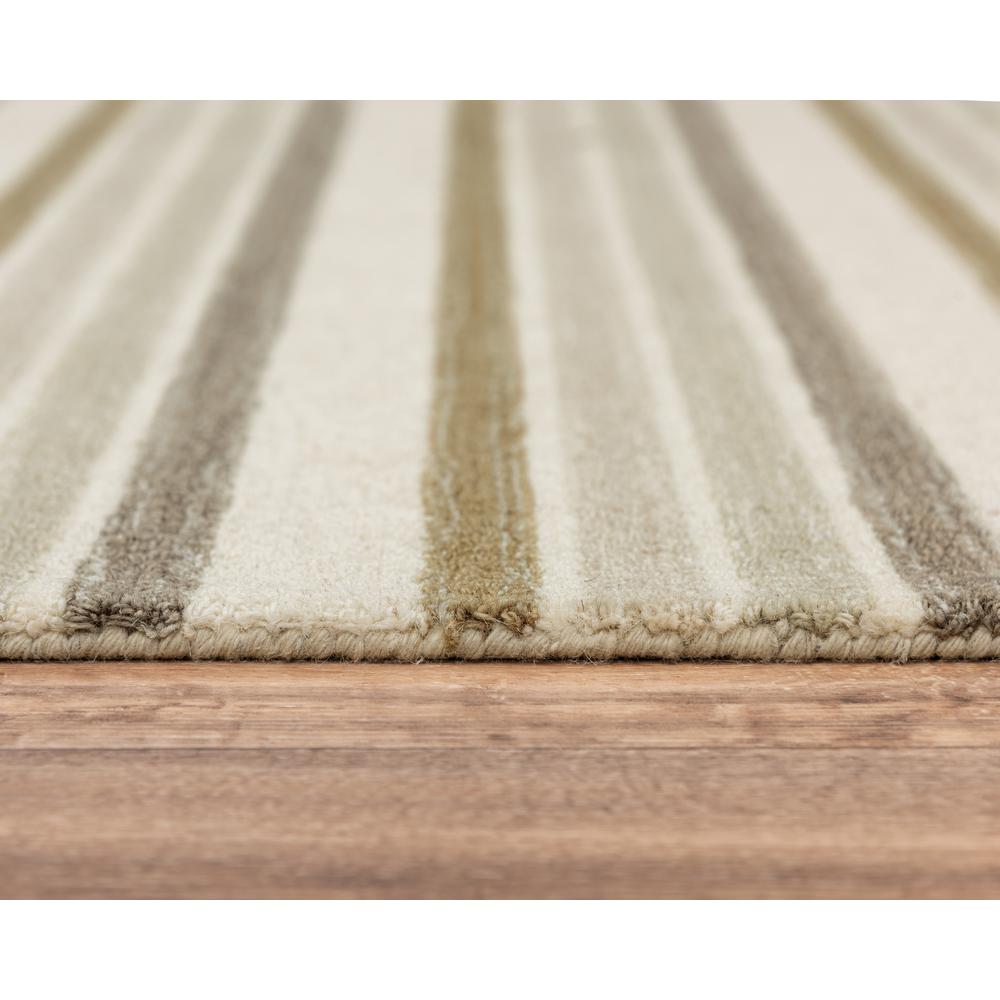 5' x 8' Hand-Tufted Rectangle Rug. Picture 5