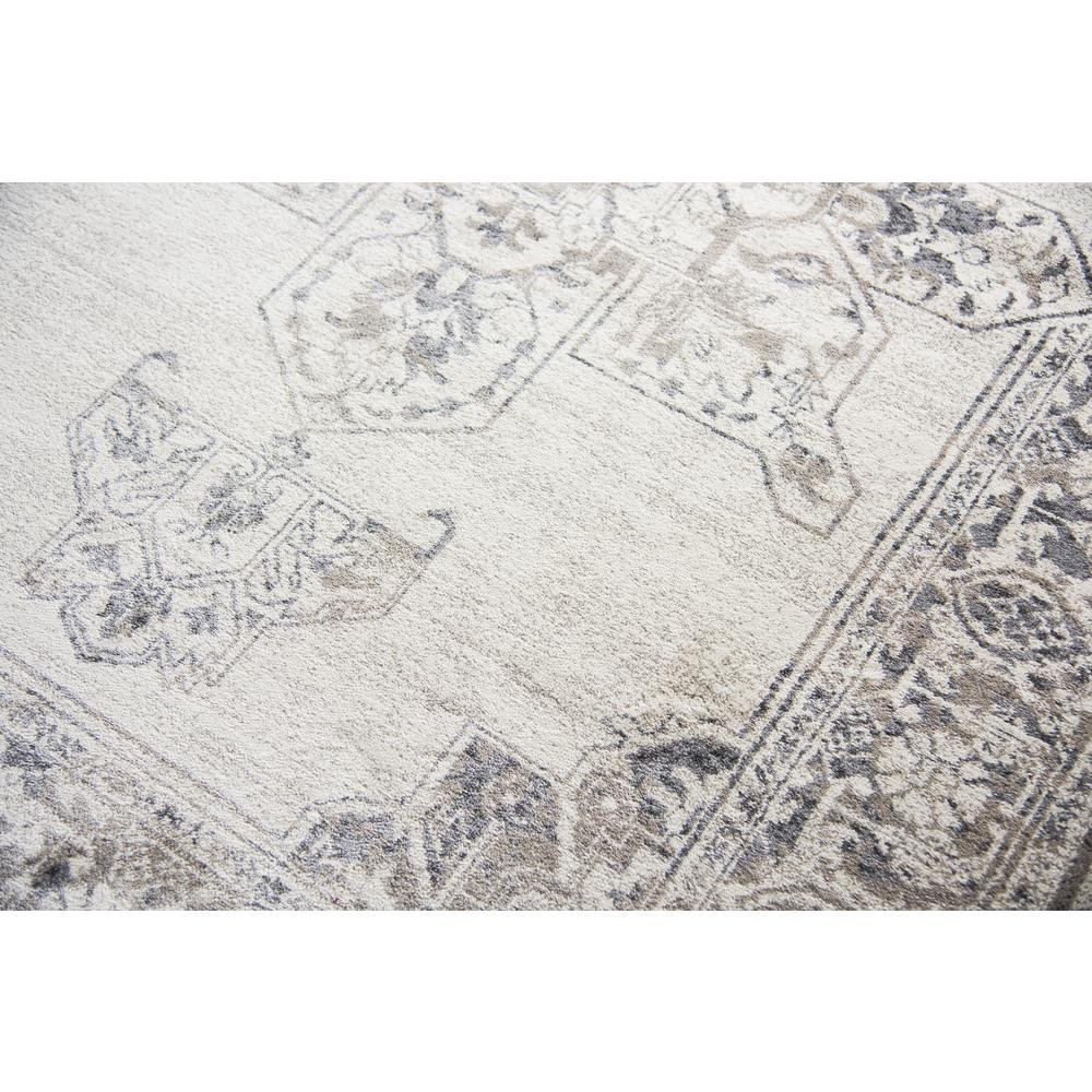 7' x 10' Machine-Made Rectangle Rug. Picture 2