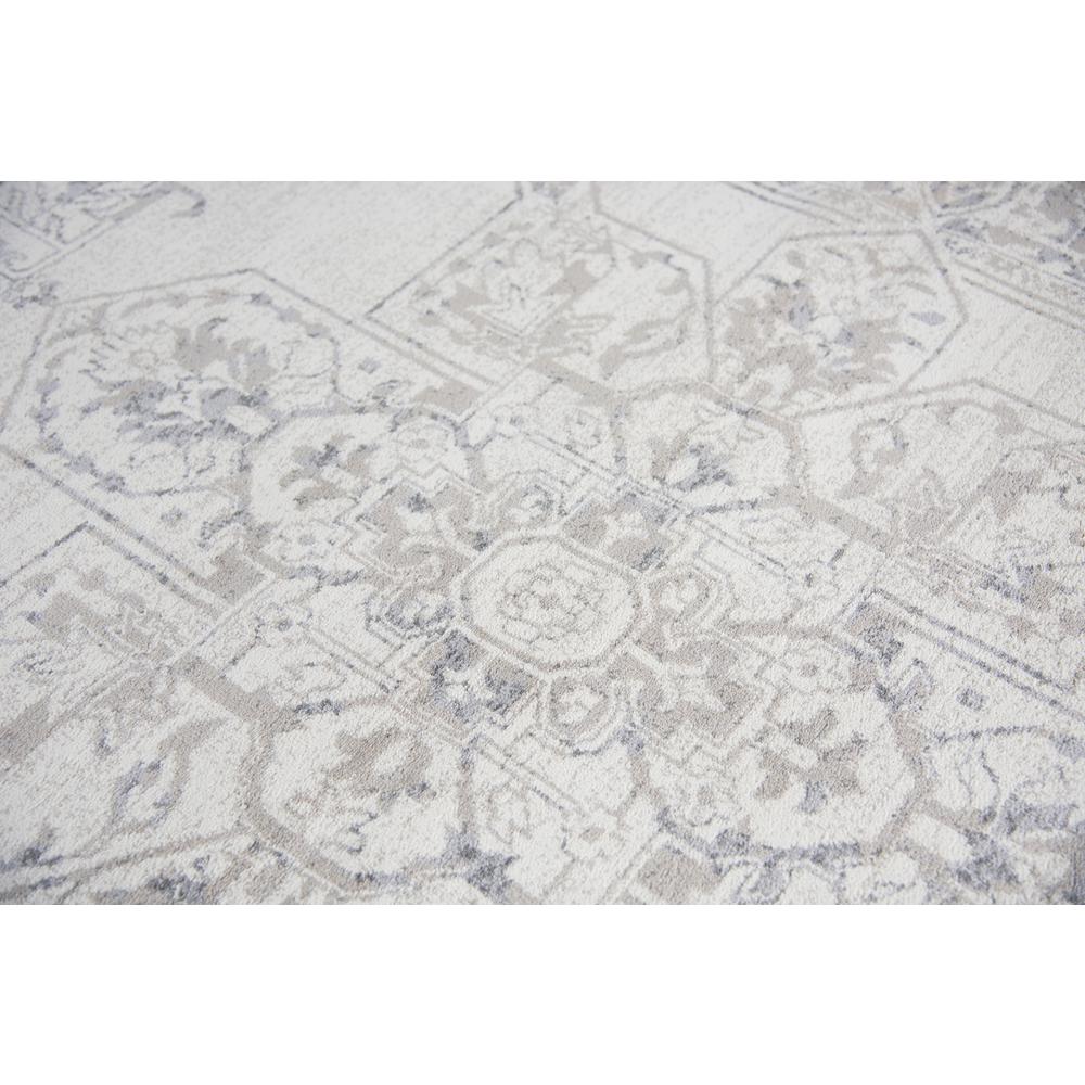 7' x 10' Machine-Made Rectangle Rug. Picture 3