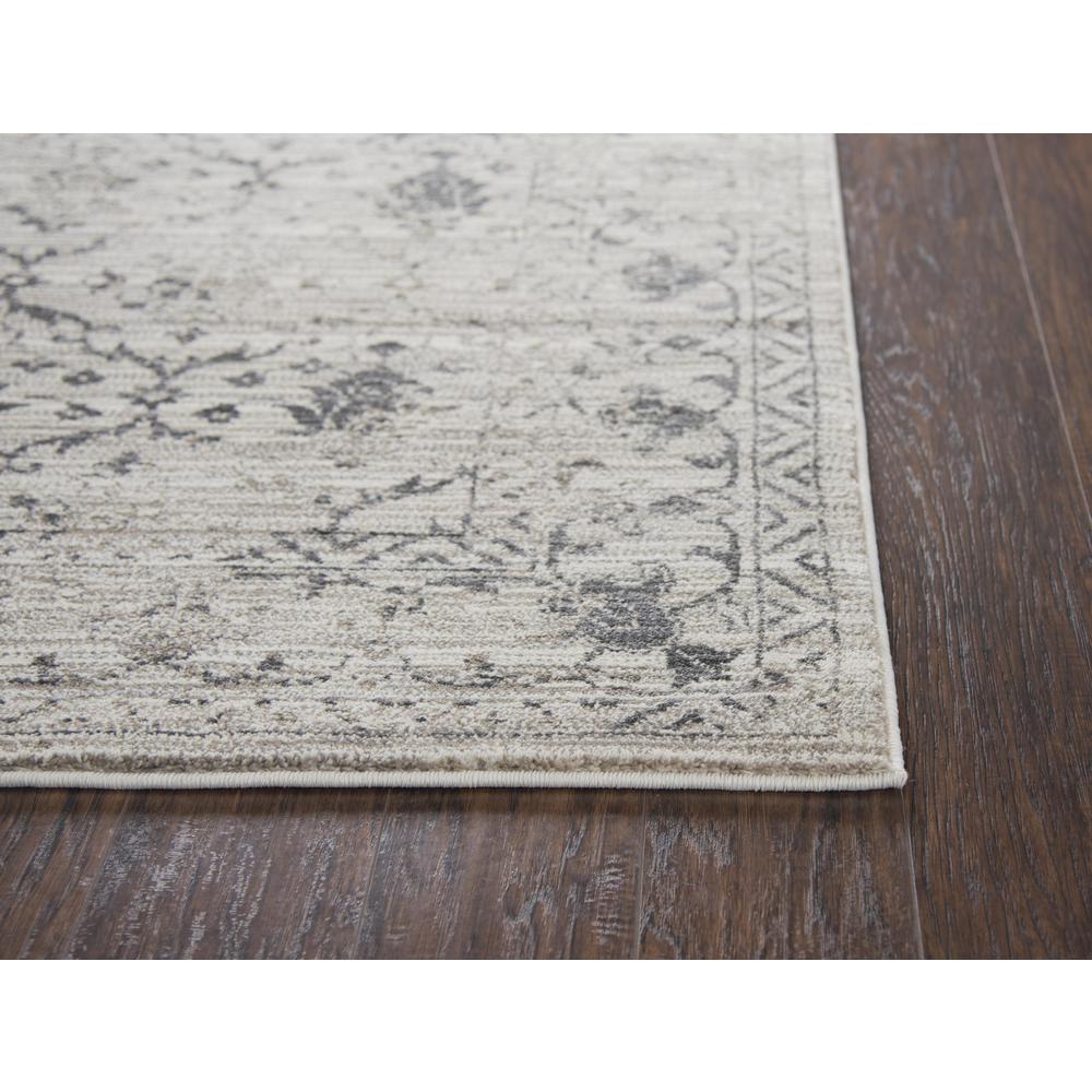 5' x 8' Machine-Made Rectangle Rug. Picture 3