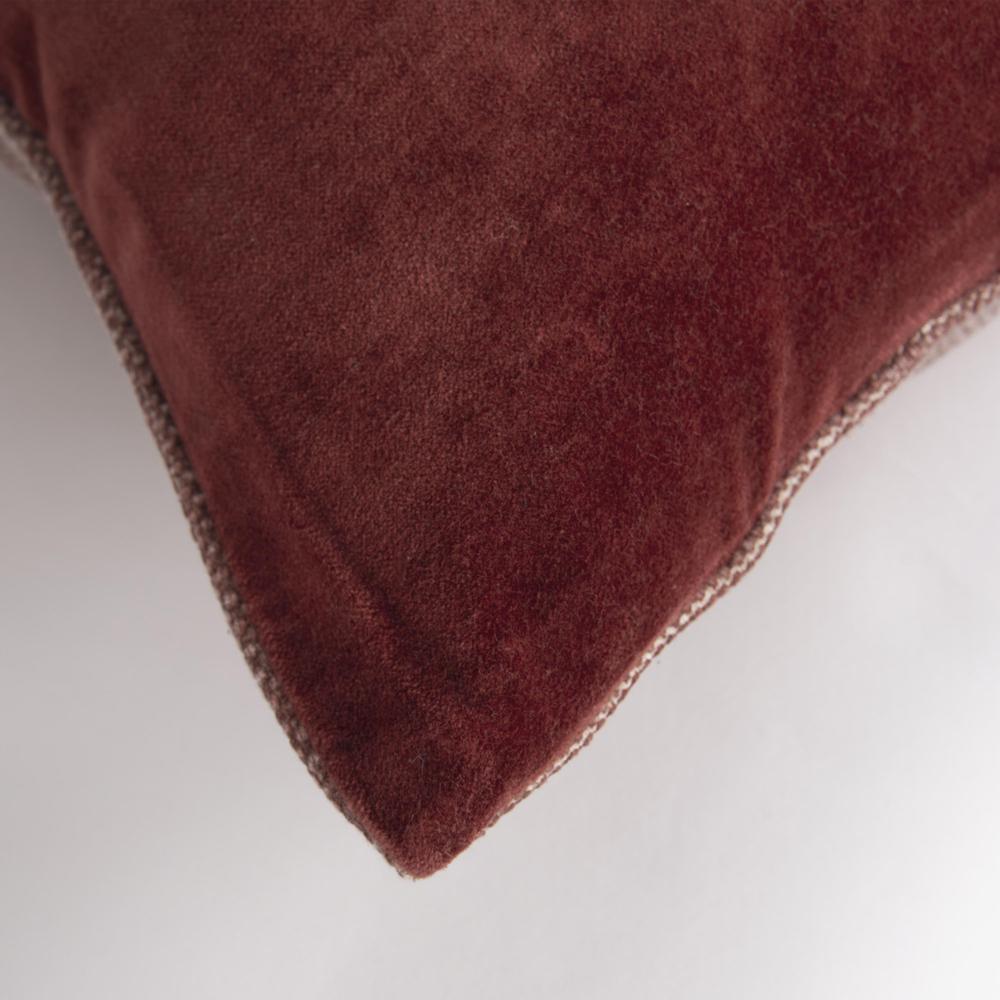 22" x 22" Down Filled Pillow. Picture 3