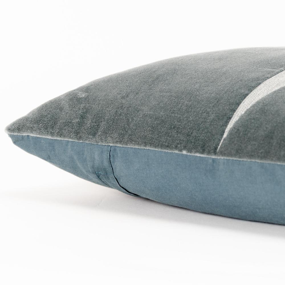 20" x 20" Poly Filled Pillow. Picture 5