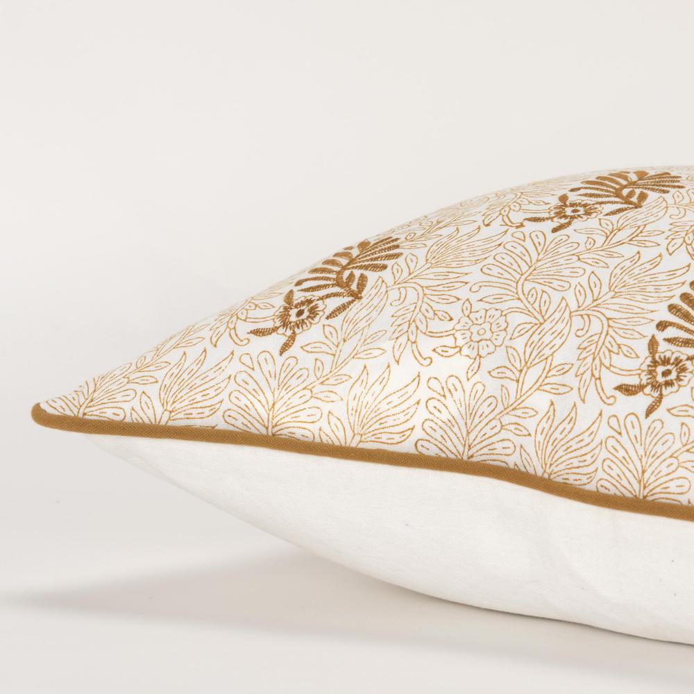 20" x 20" Poly Filled Pillow. Picture 5