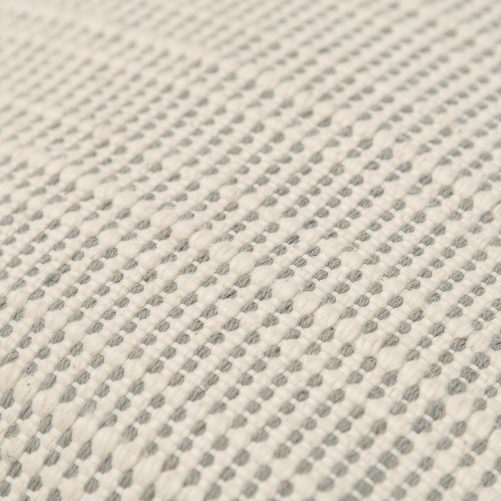 20"X20" 1 down filled pillow. Picture 3
