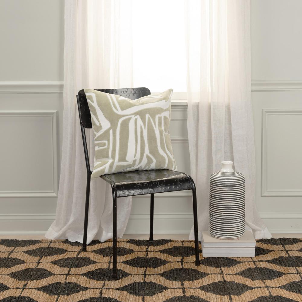 20"X20" 1 poly filled pillow. Picture 2