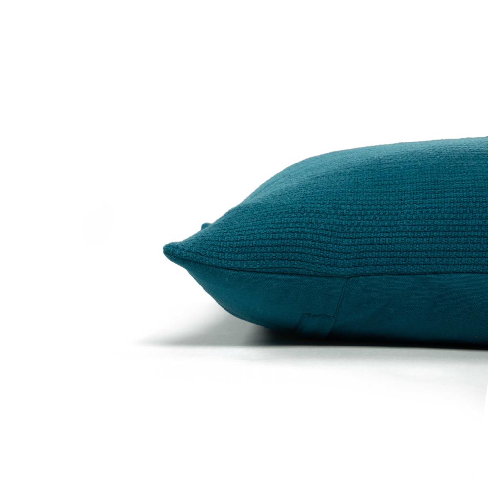 20"X20" INDOOR PILLOW. Picture 4