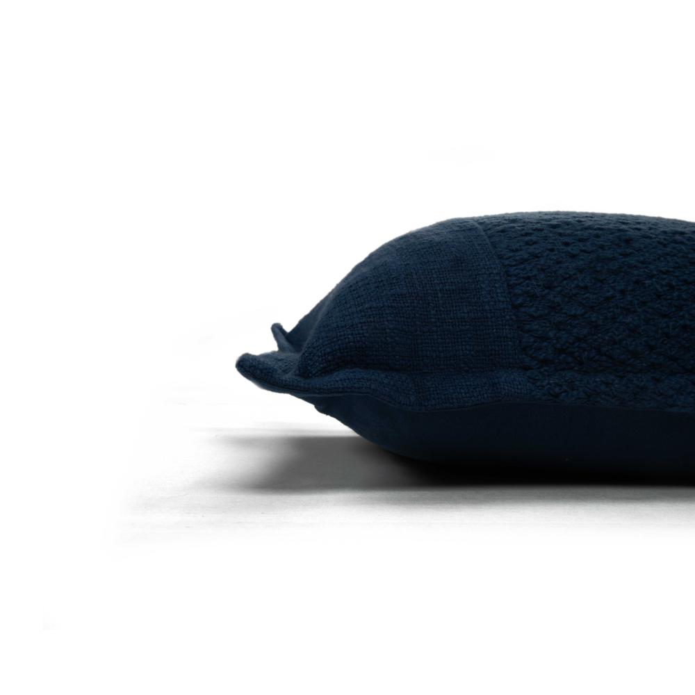 20"X20" INDOOR PILLOW. Picture 4