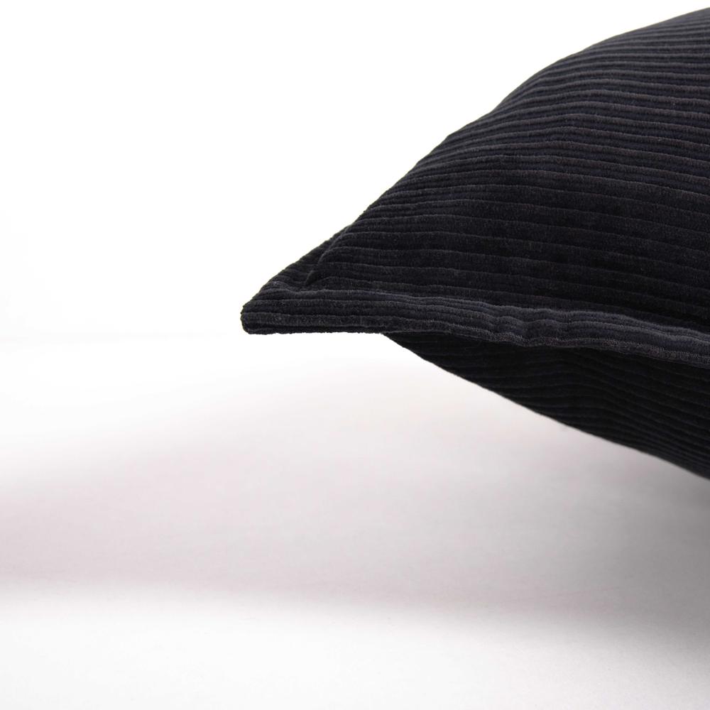 20" x 20" indoor pillow. Picture 4