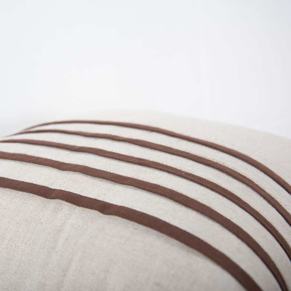 Transitional  20" x 20" Poly Filled Pillow. Picture 4
