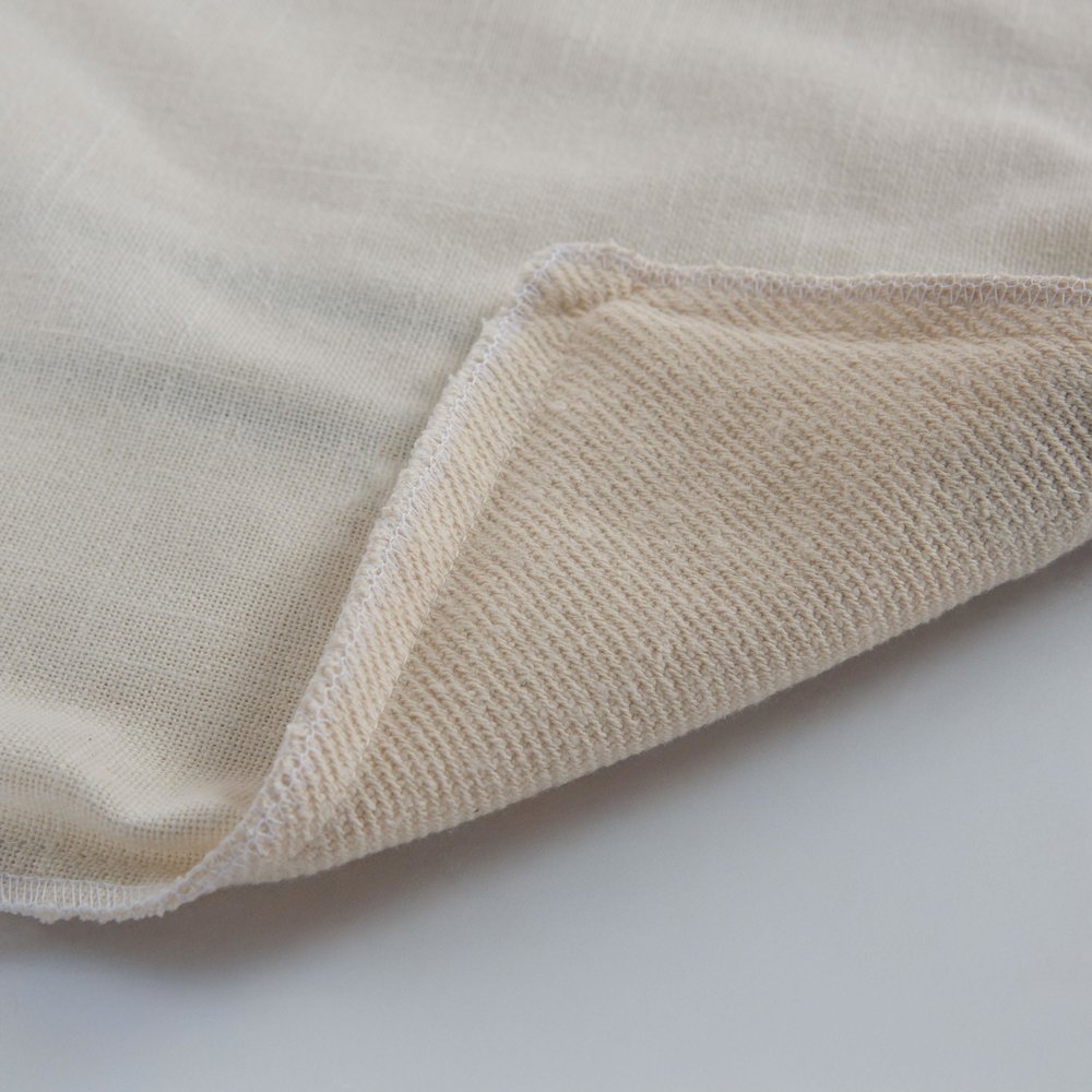 Transitional 20" x 20" Poly Filled Pillow. Picture 5