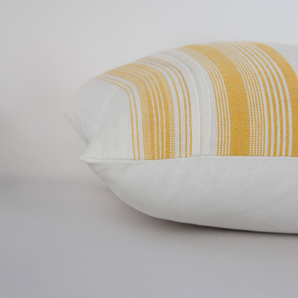 Traditional 20" x 20" Poly Filled Pillow. Picture 6