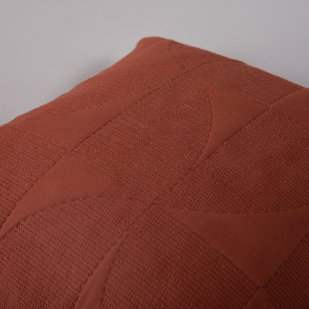Traditional  18" x 18" Poly Filled Pillow. Picture 3