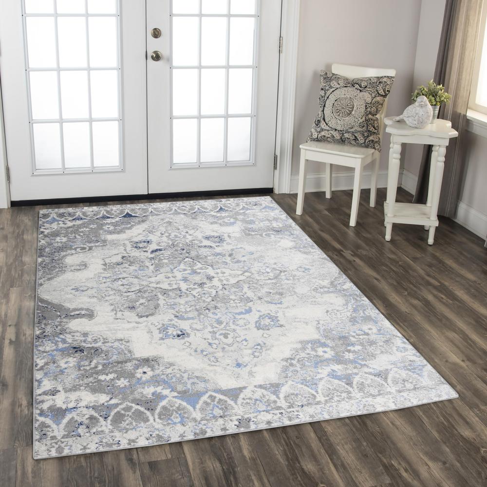 8' x 10' Machine-Made Rectangle Rug. Picture 2