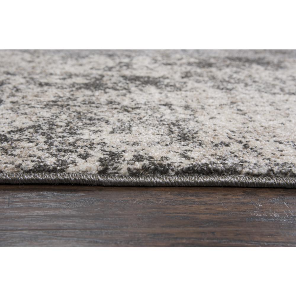 7' x 10' Machine-Made Rectangle Rug. Picture 5