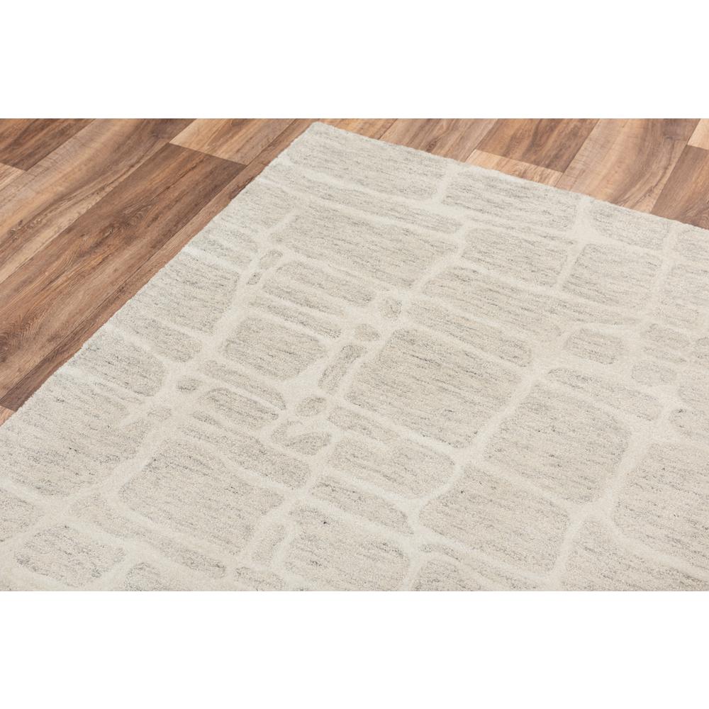 5' x 8' Hand-Tufted Rectangle Rug. Picture 3
