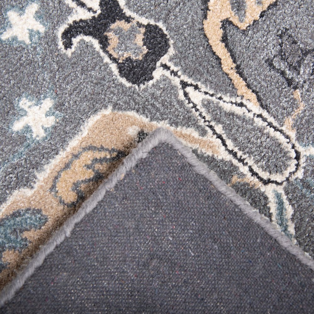 9'9" x 12'9" Cut Pile Hand Tufted Rug. Picture 6