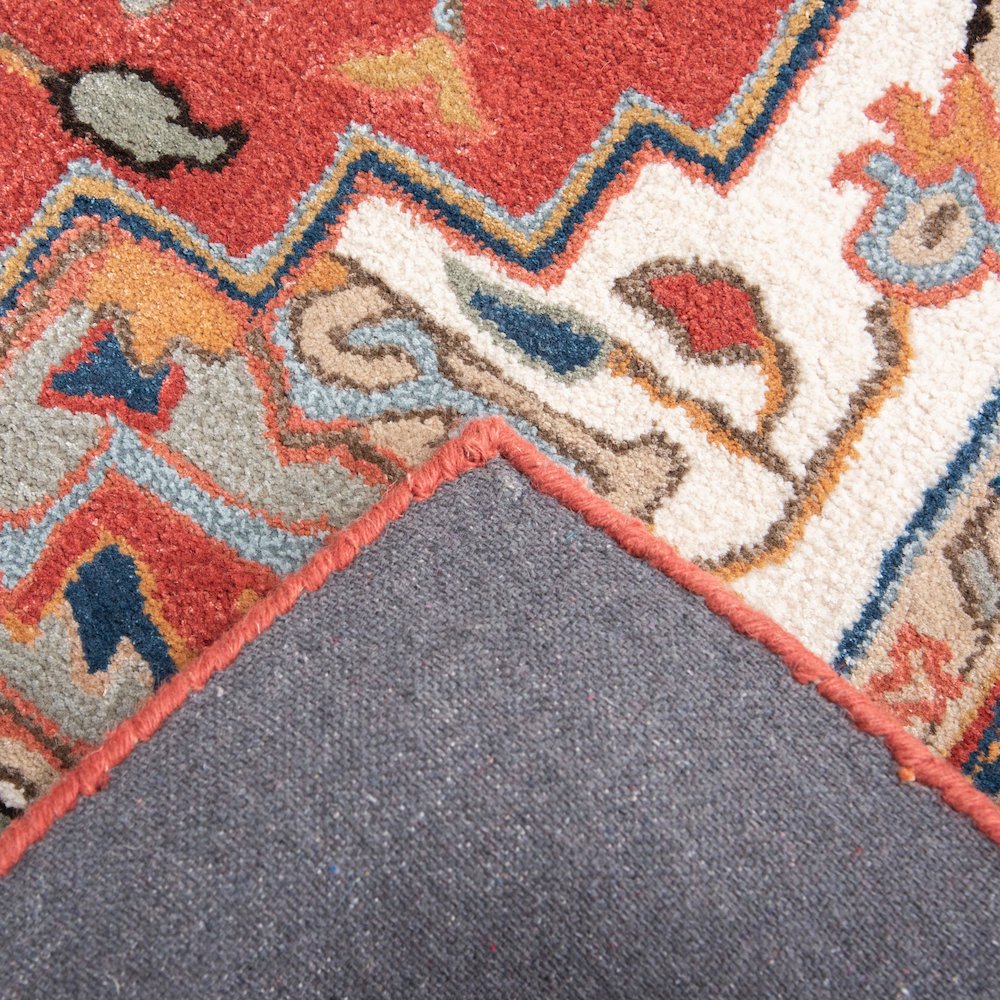 9'9" x 12'9" Cut Pile Hand Tufted Rug. Picture 6