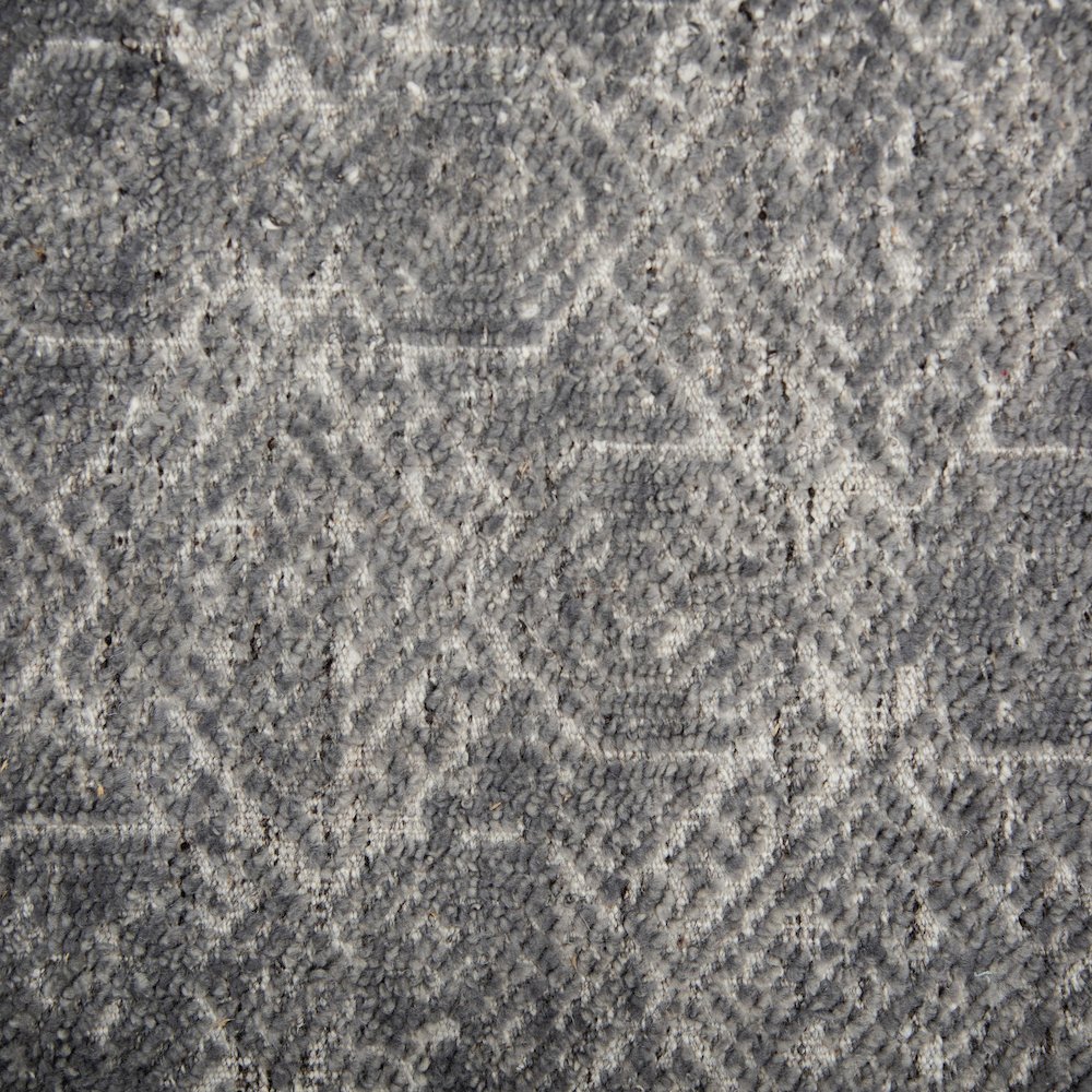 10' x 14' Cut Pile Hand Knotted Rug. Picture 5