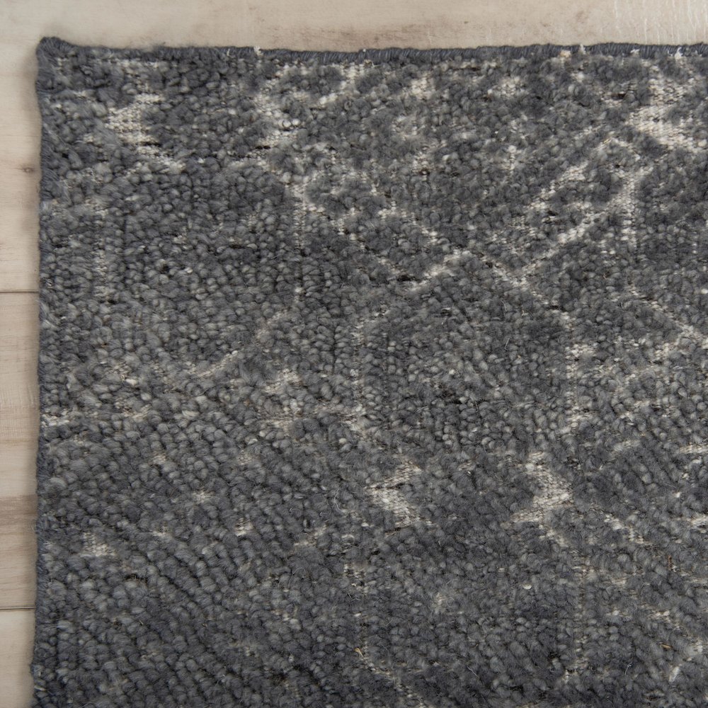 10' x 14' Cut Pile Hand Knotted Rug. Picture 2