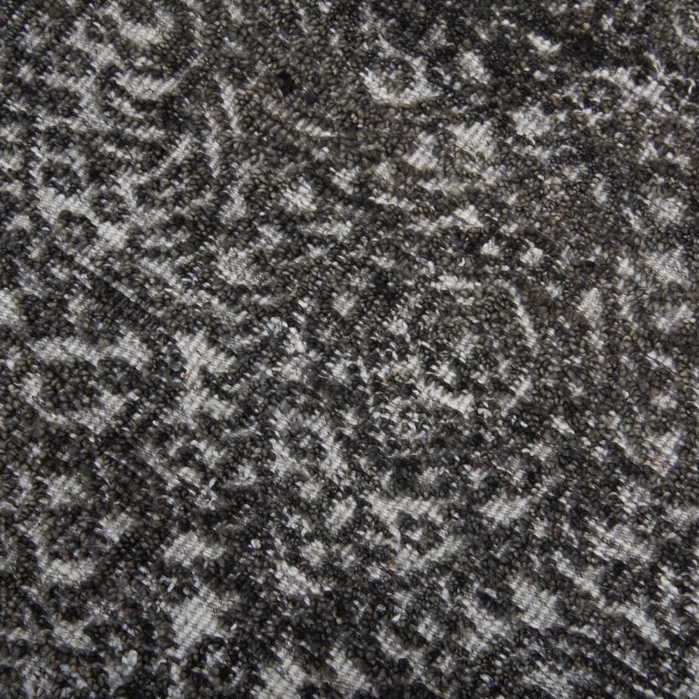 10' x 14' Cut Pile Hand Knotted Rug. Picture 5