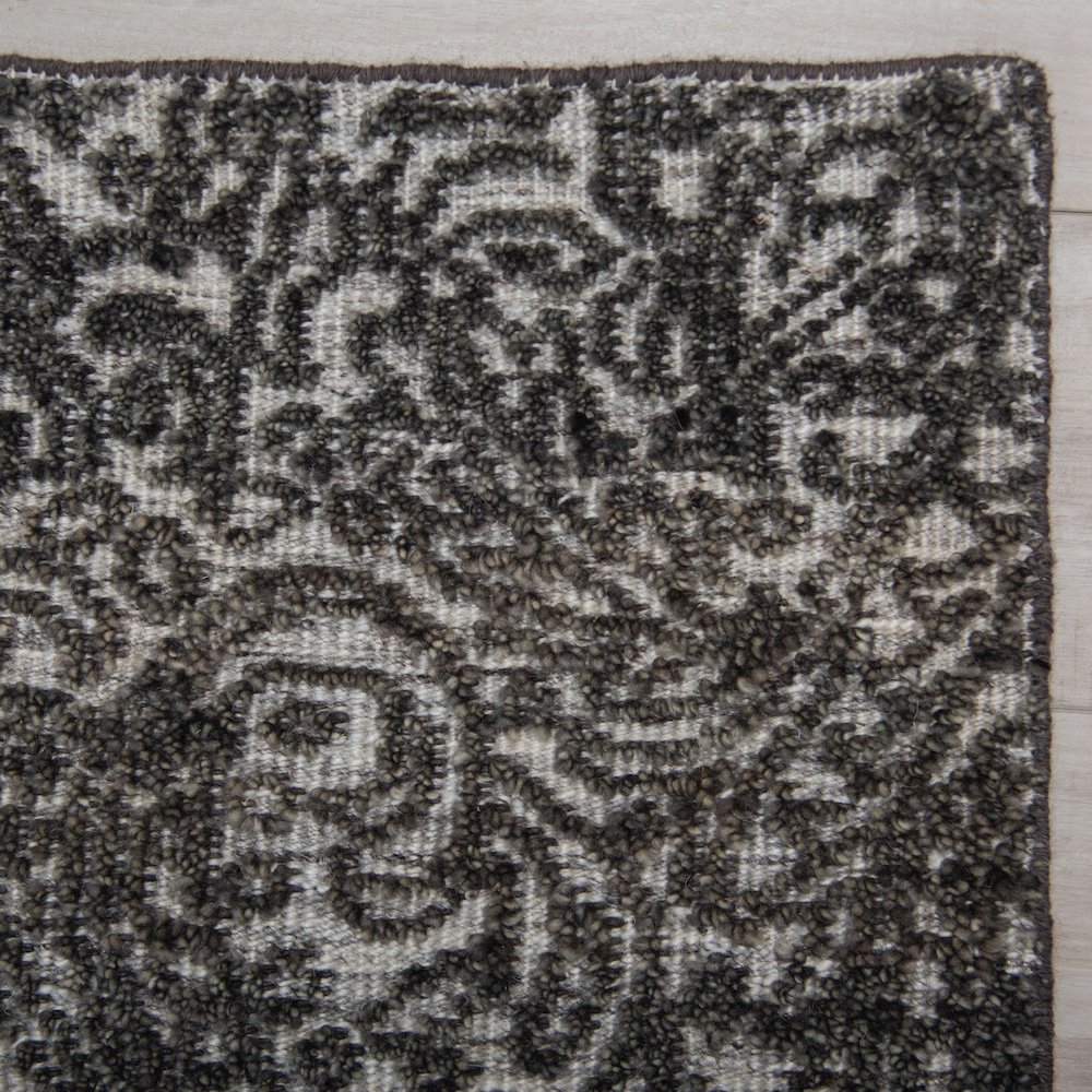 10' x 14' Cut Pile Hand Knotted Rug. Picture 2