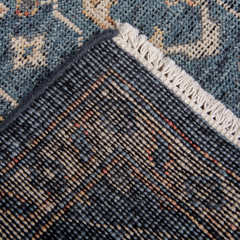 10' x 14' Cut Pile Hand Knotted Rug. Picture 6