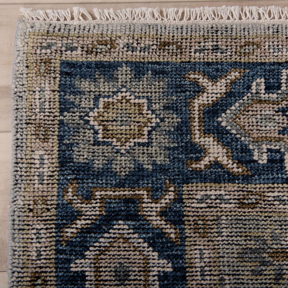 10' x 14' Cut Pile Hand Knotted Rug. Picture 2