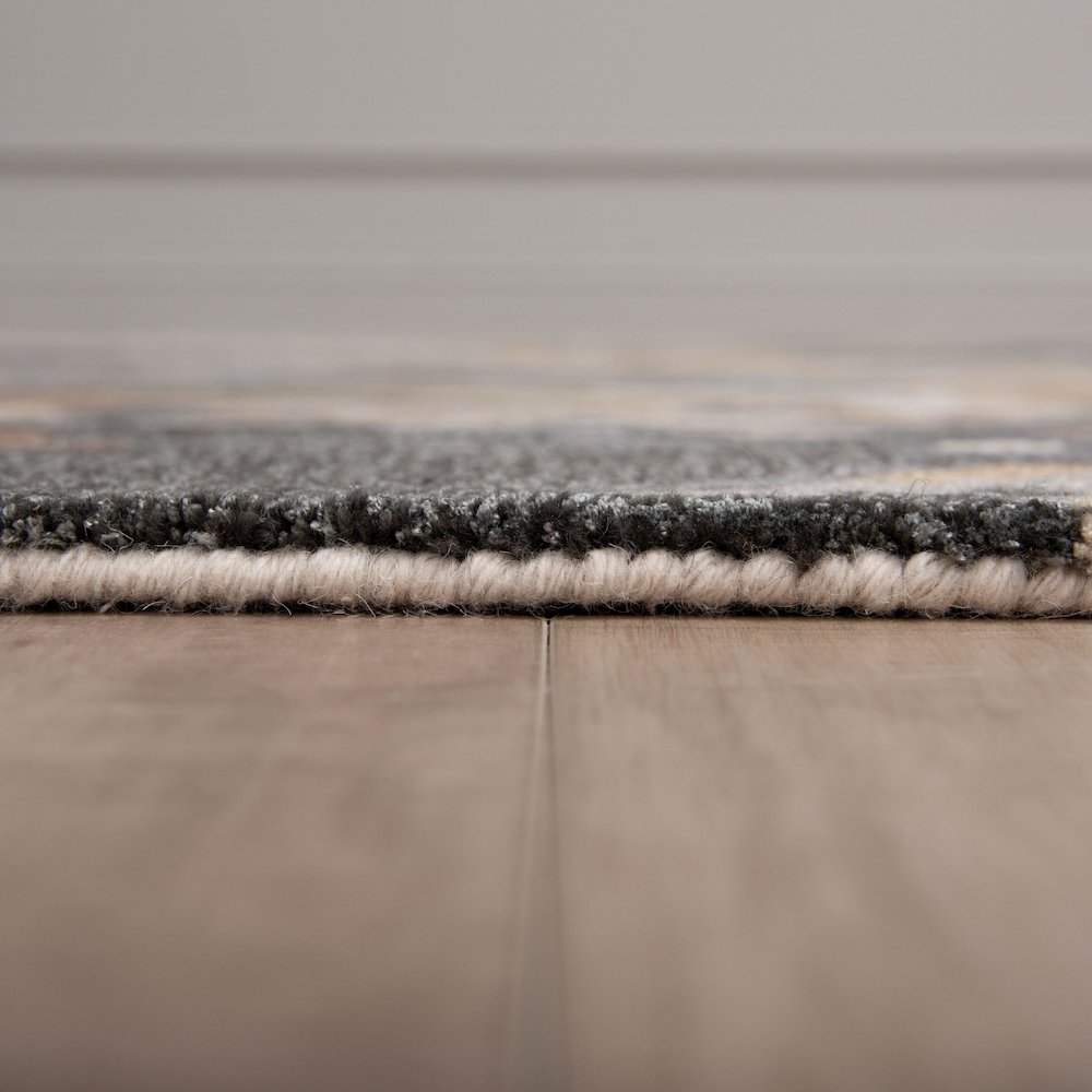 9'9" x 12'9" Cut Pile Hand Tufted Rug. Picture 4