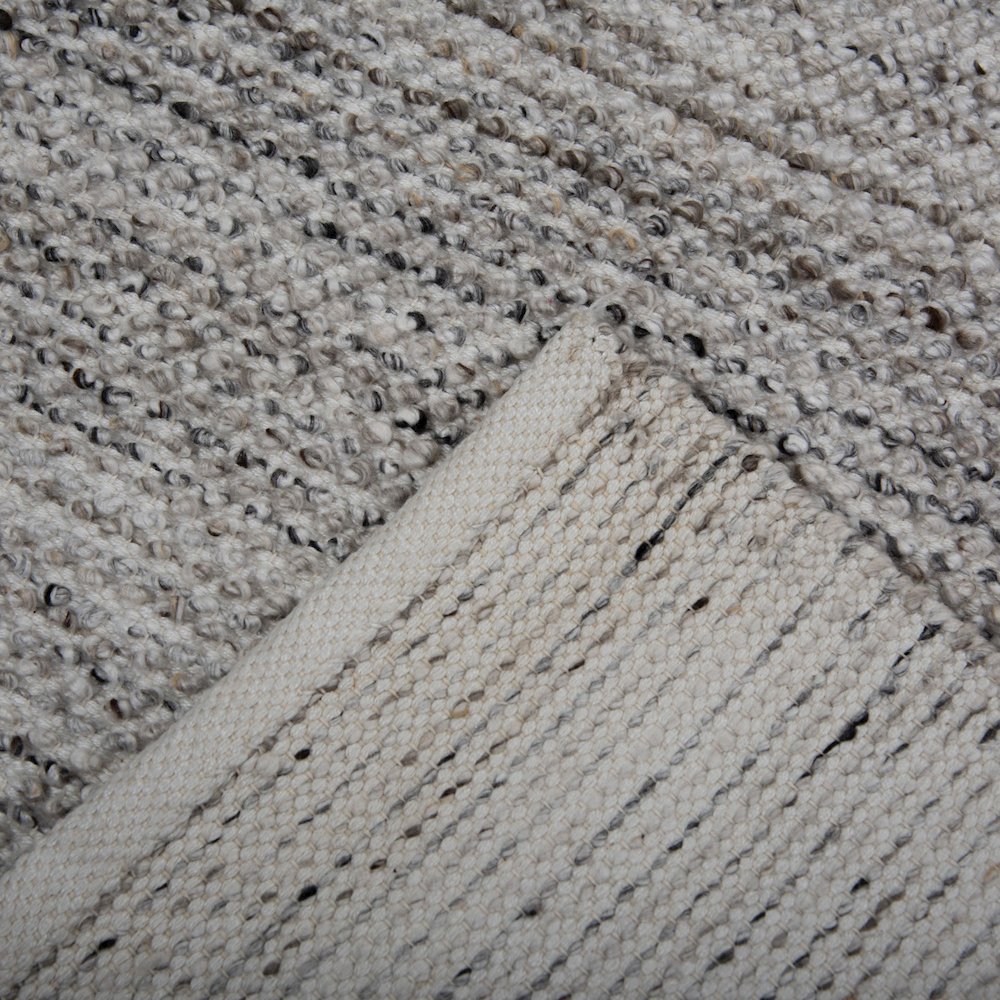 9'9" x 13'9" Loop Pile Hand Woven Rug. Picture 6