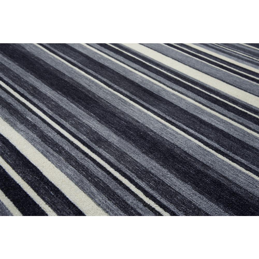 8' x 10' Hand-Tufted Rectangle Rug. Picture 16