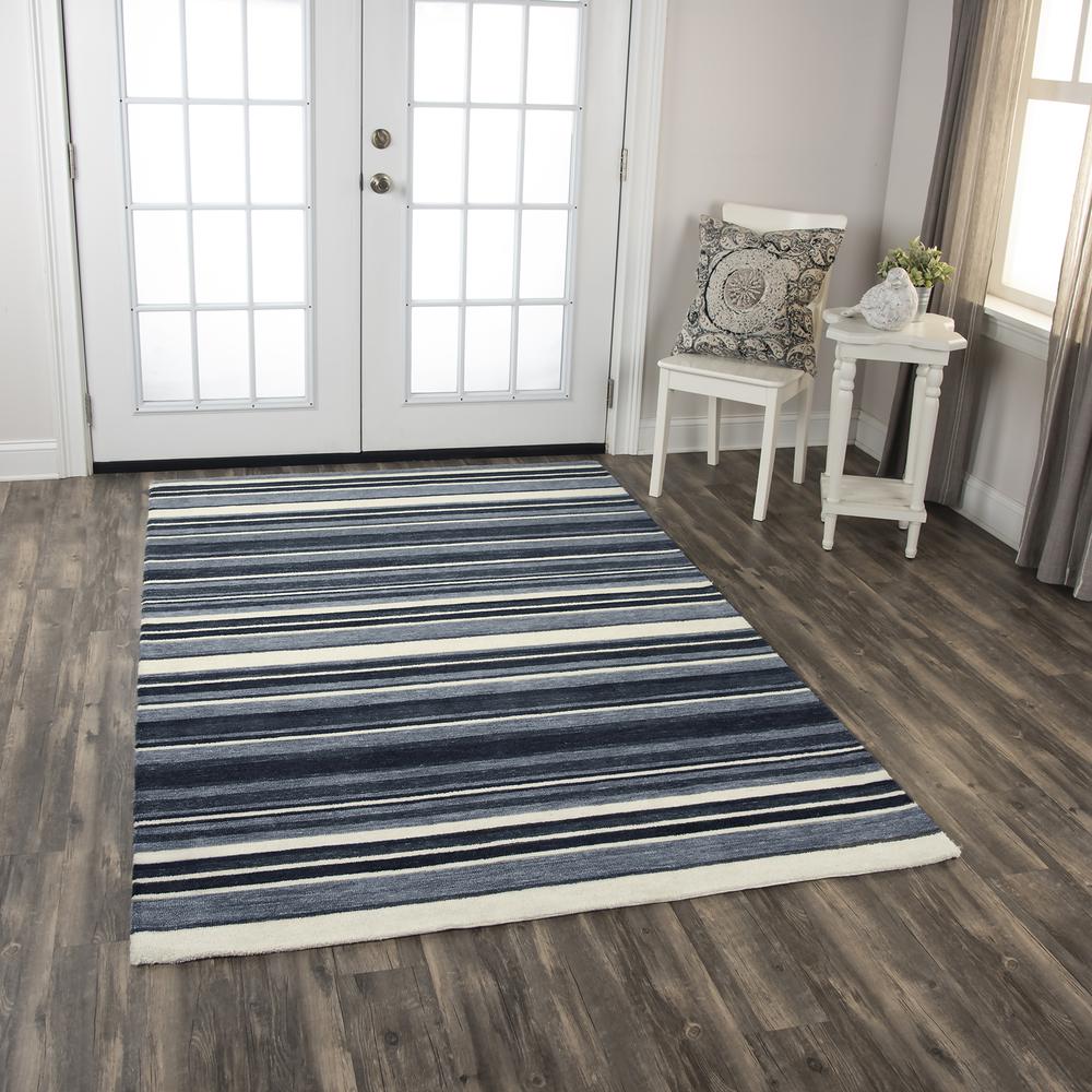 8' x 10' Hand-Tufted Rectangle Rug. Picture 28