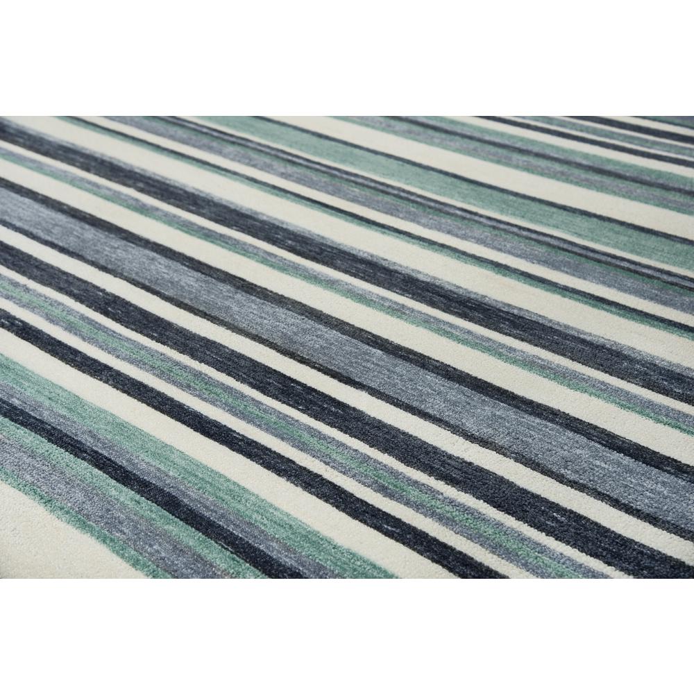 8' x 10' Hand-Tufted Rectangle Rug. Picture 16