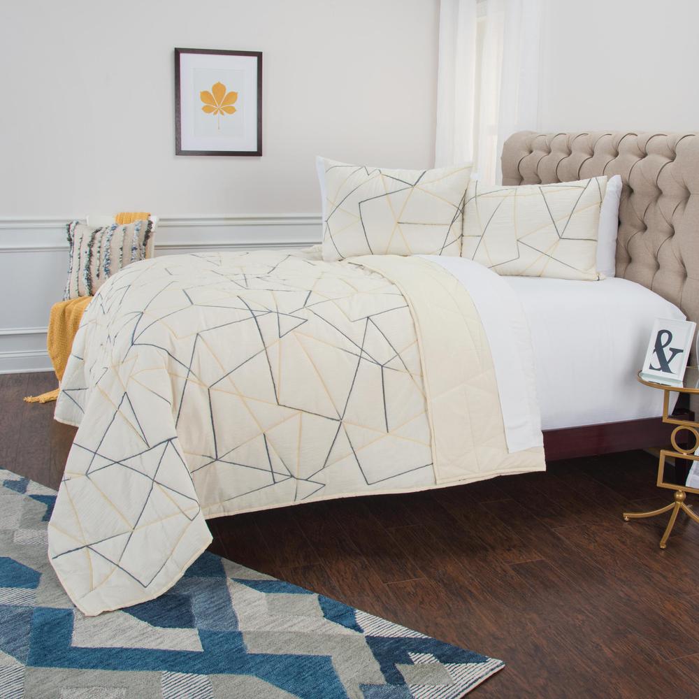 20" x 26" Standard Sham. Picture 4