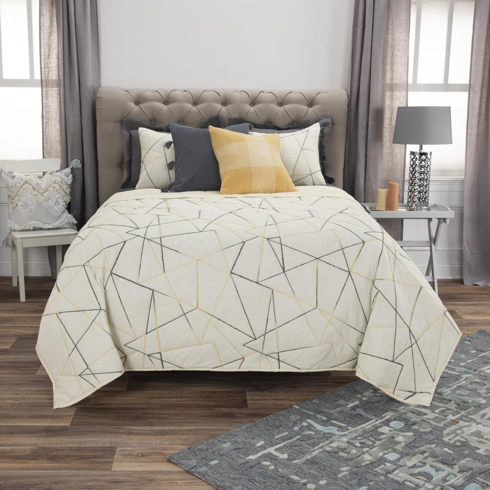 20" x 26" Standard Sham. Picture 5