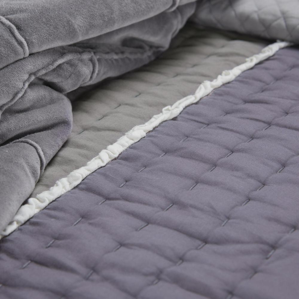 20" x 26" Standard Sham. Picture 3