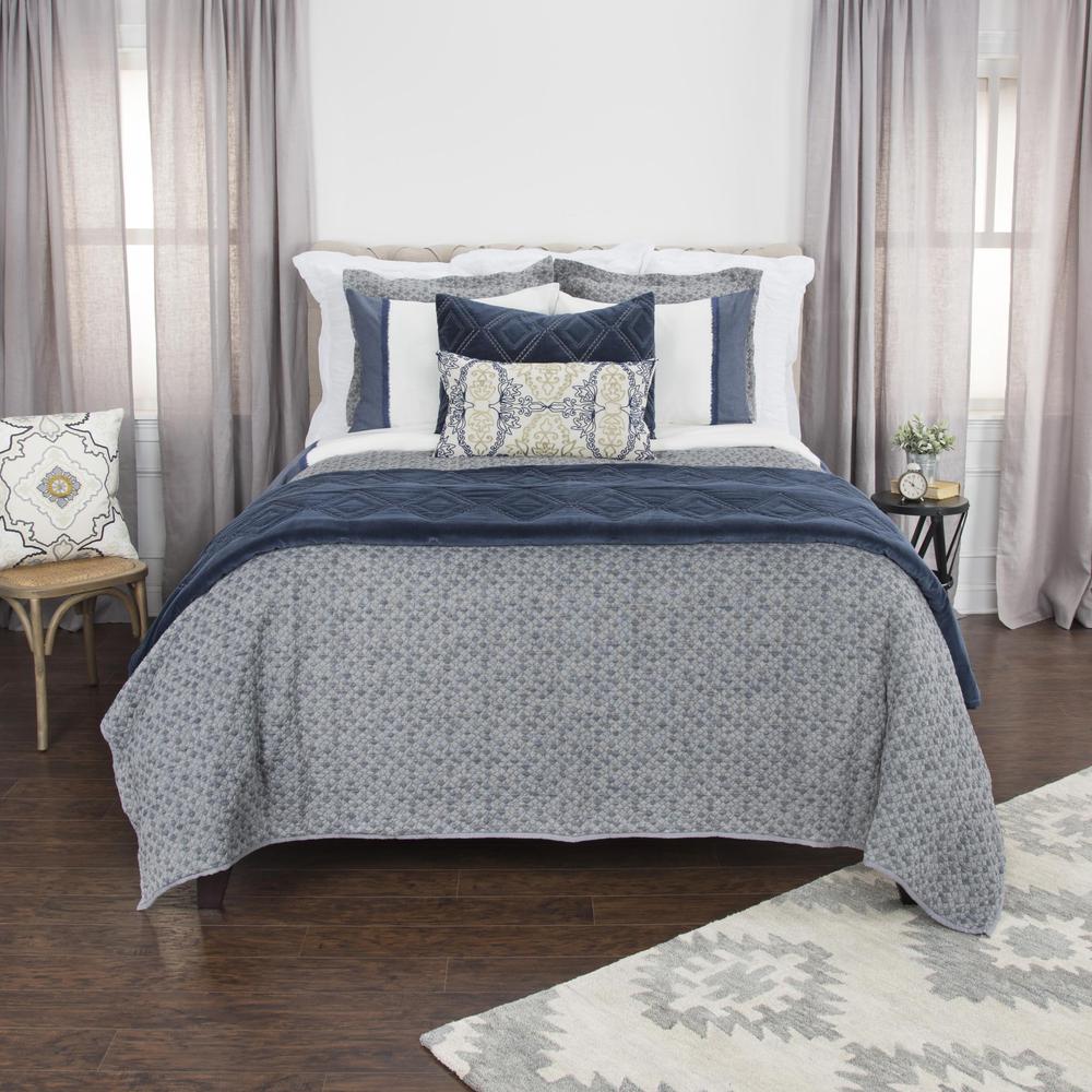 20" x 26" Standard Sham. Picture 5