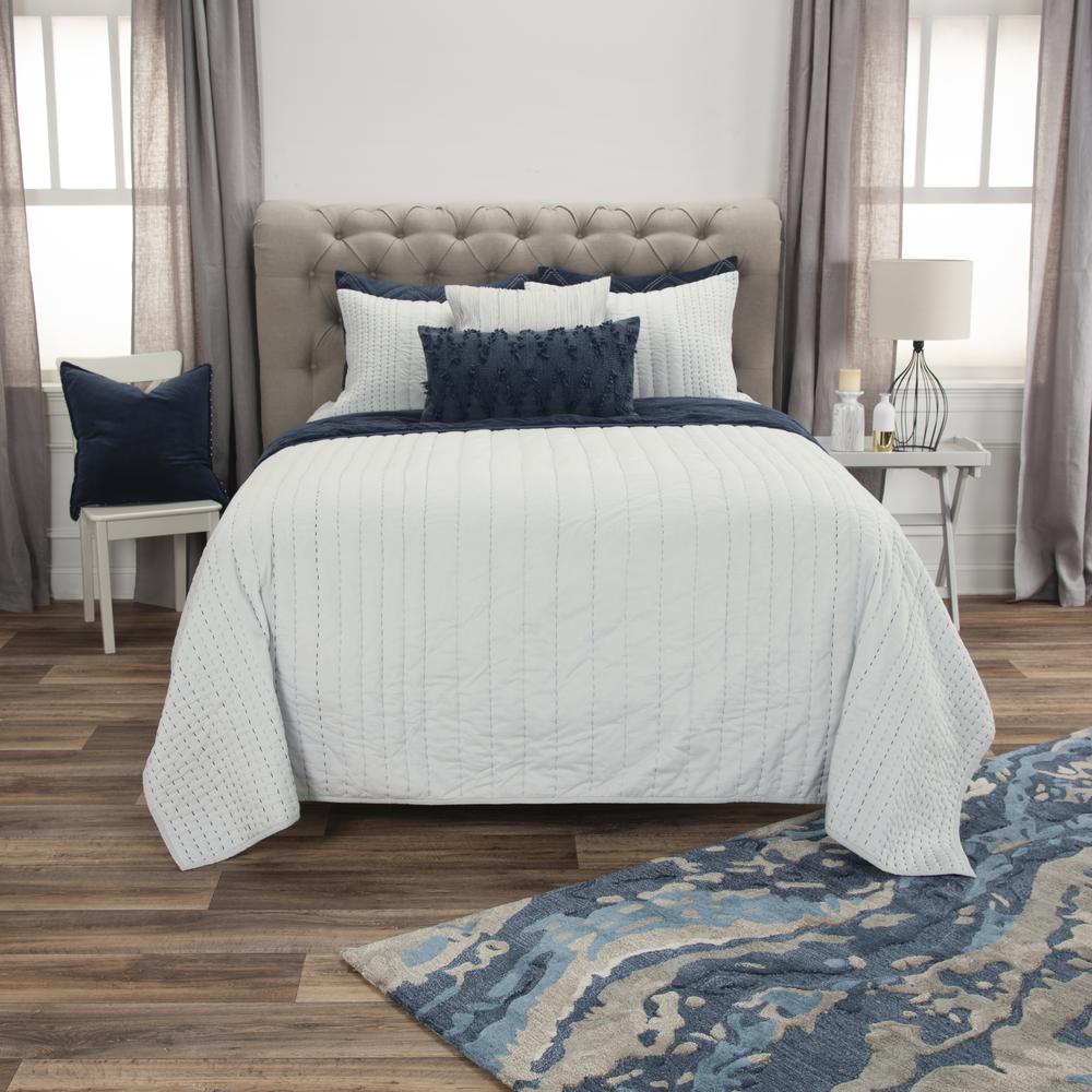 Rizzy Home 90" x 92" Quilt- BQ4561. Picture 5