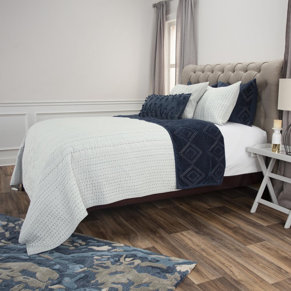 Rizzy Home 90" x 92" Quilt- BQ4561. Picture 6
