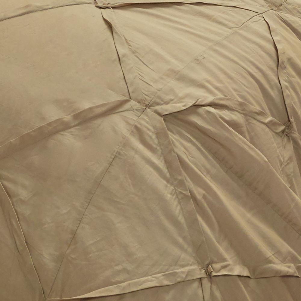 Rizzy Home 70" x 86" Quilt- BT1710. Picture 5
