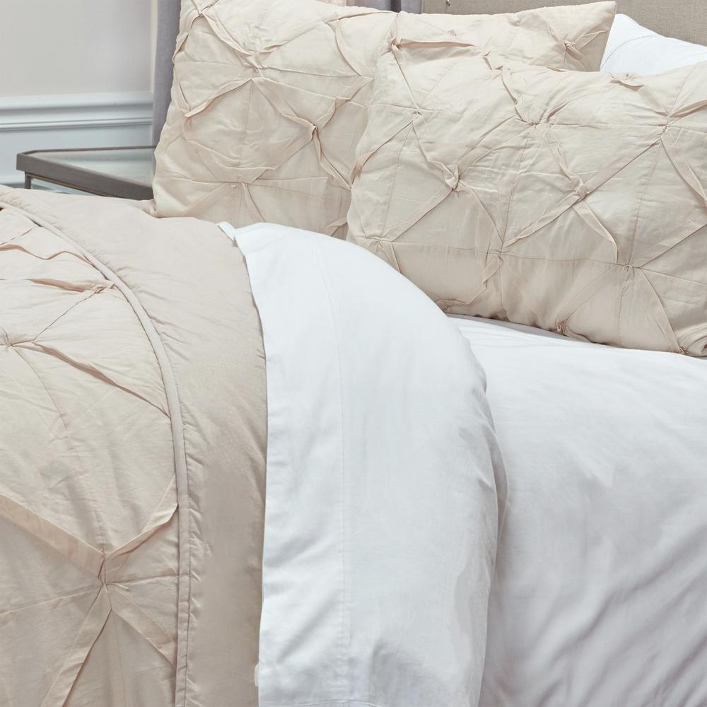Rizzy Home 70" x 86" Quilt- BT1711. Picture 7